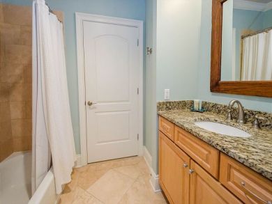 Santa Rosa Beach Vacation Condo Sleeps Ten Guests.